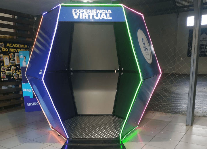 Foto do projeto Cabine de Realidade Virtual